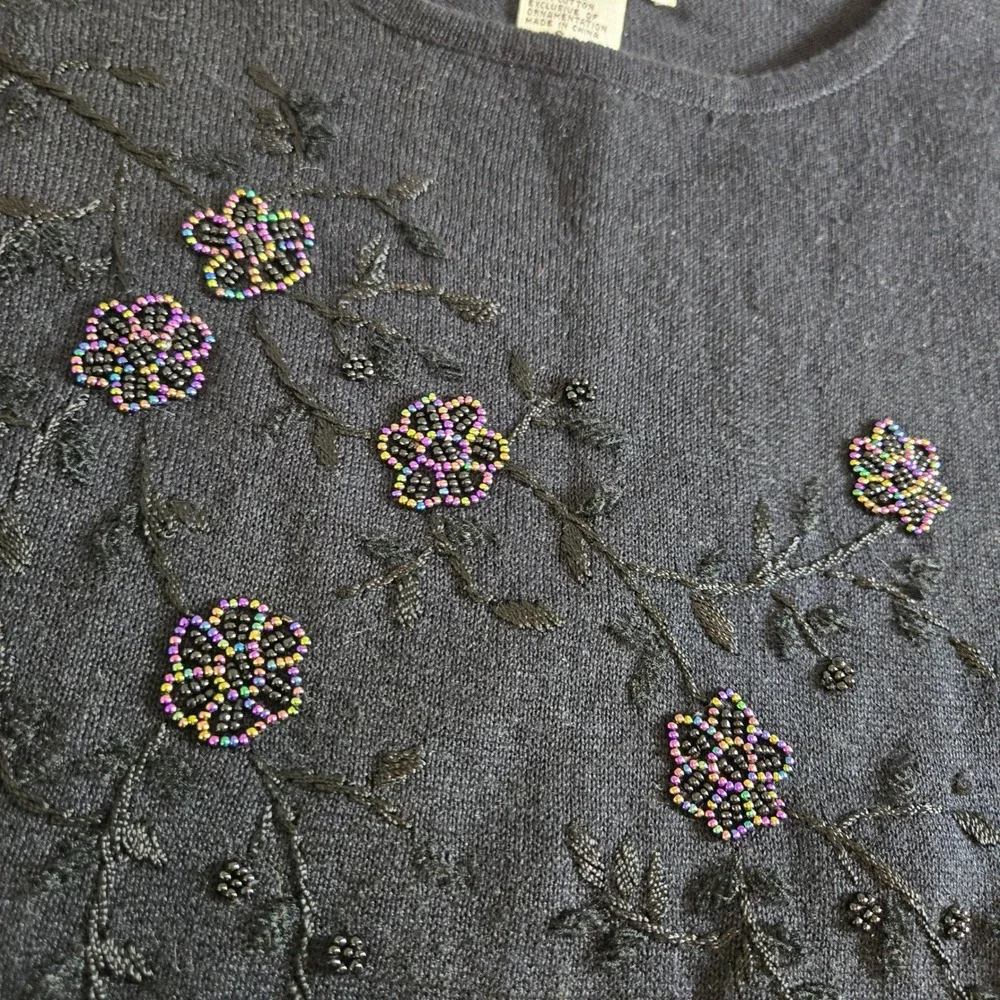 Vintage Jenny Black Beaded Floral Embroidery Long Sleeve‎ Knit Top Womens Small